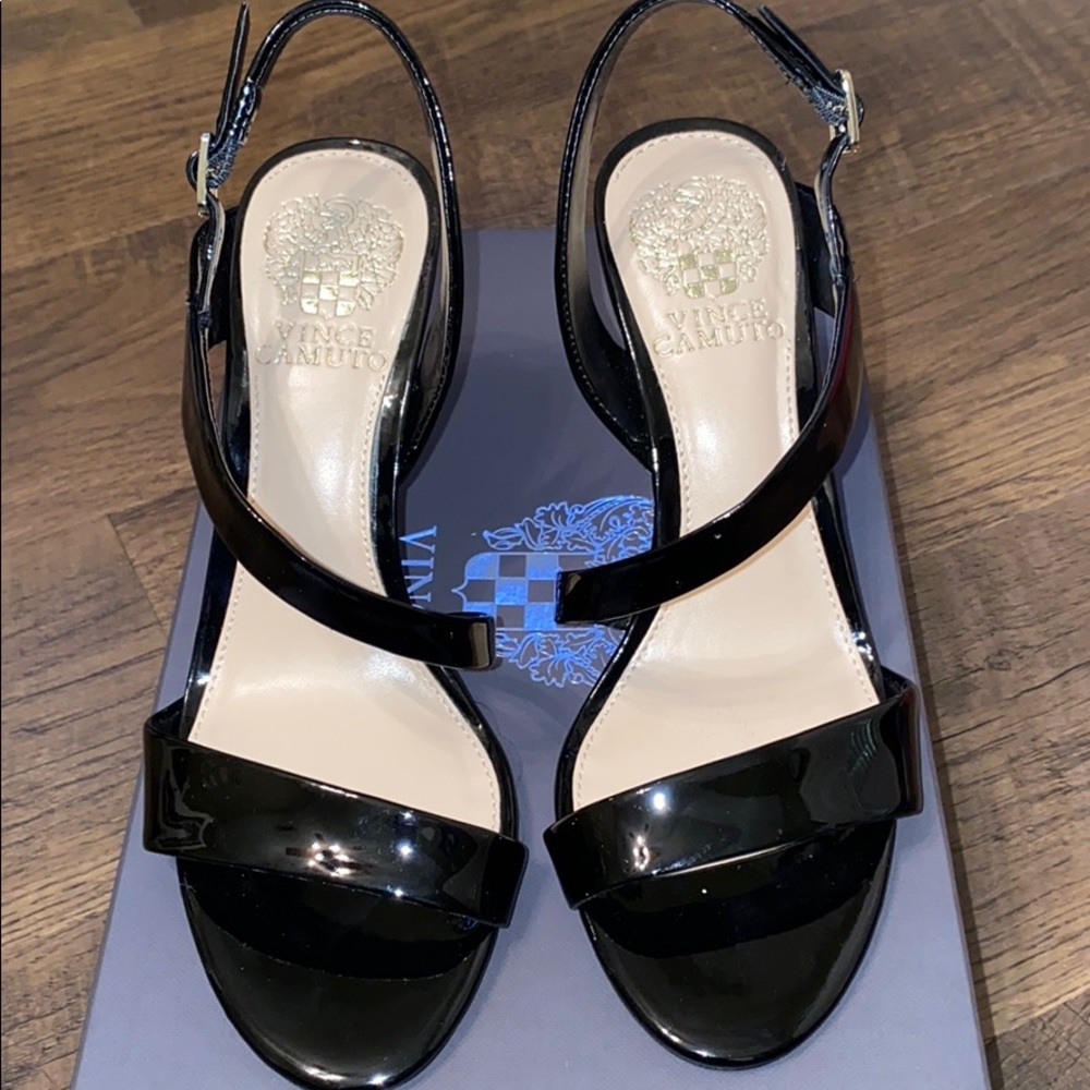 Vince Camuto Pump